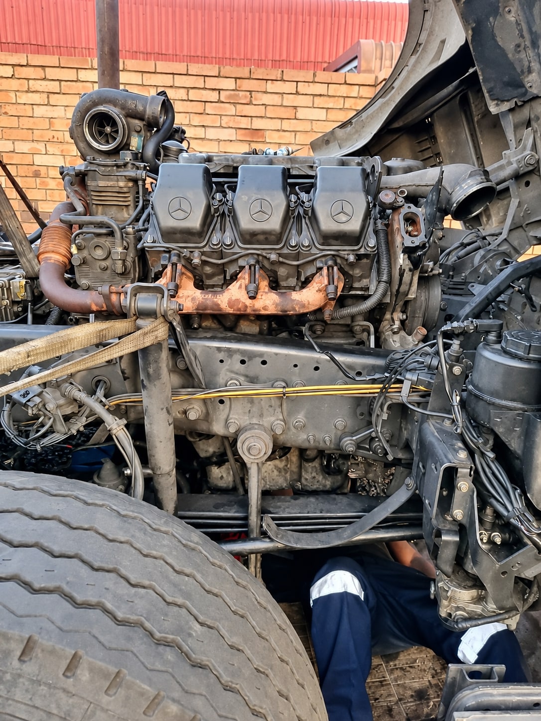 Engine and chassis access